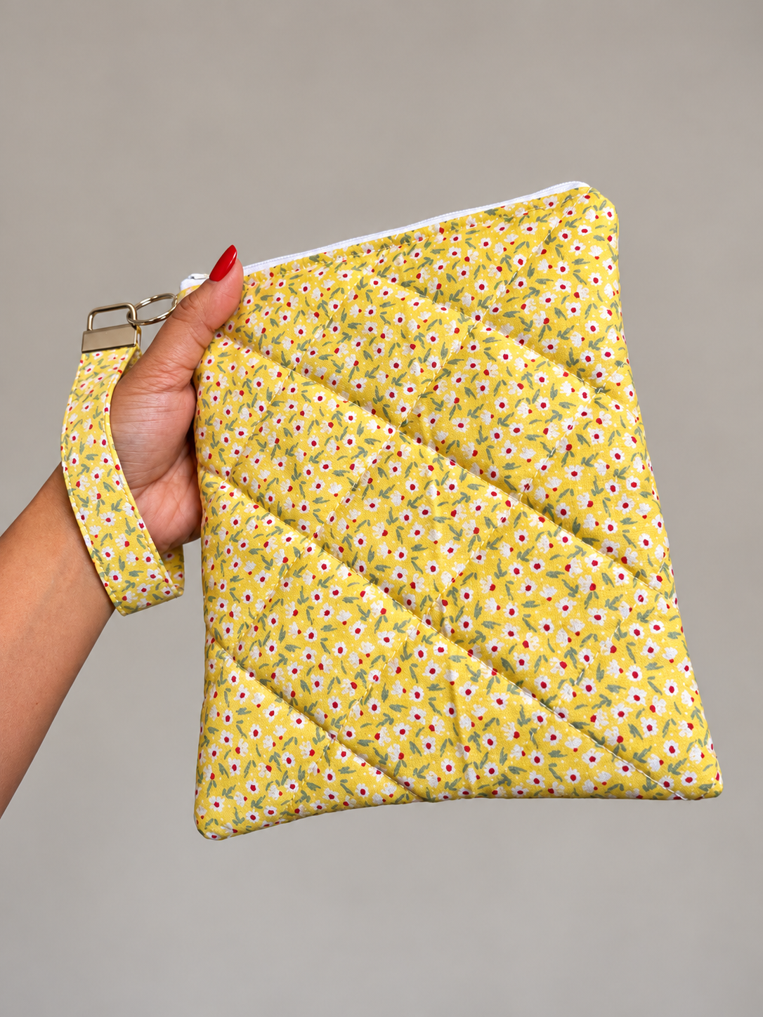 Quilted and Padded Ereader Sleeve with Zipper Closure and Matching Wristlet Keyrings