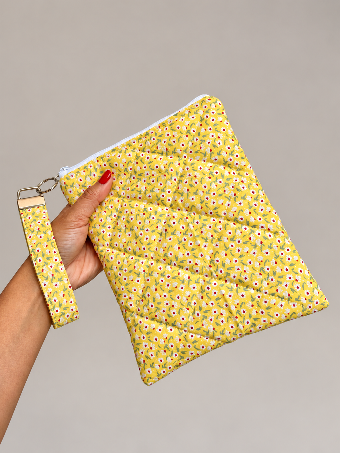 Quilted and Padded Ereader Sleeve with Zipper Closure and Matching Wristlet Keyrings