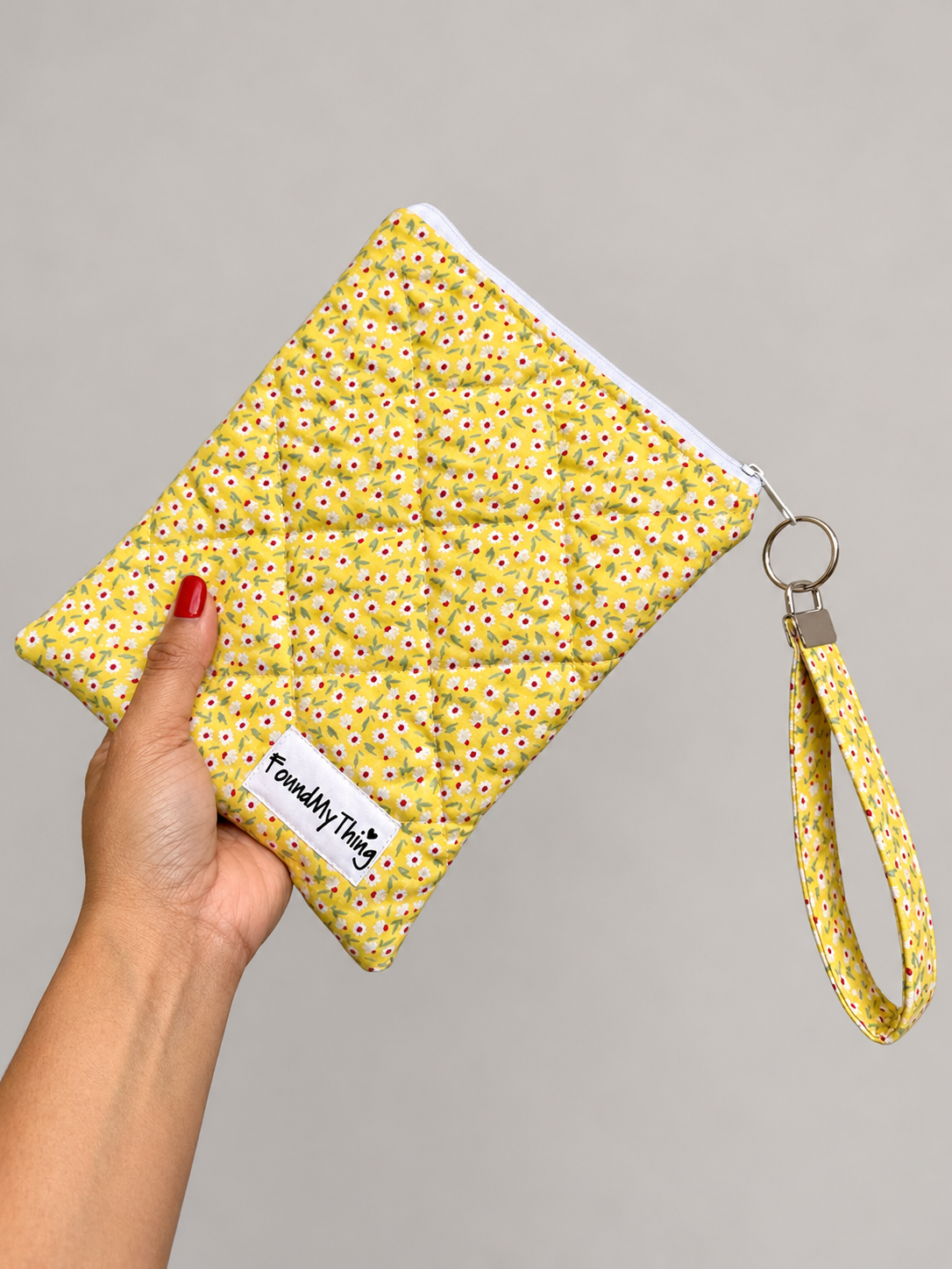 Quilted and Padded Ereader Sleeve with Zipper Closure and Matching Wristlet Keyrings