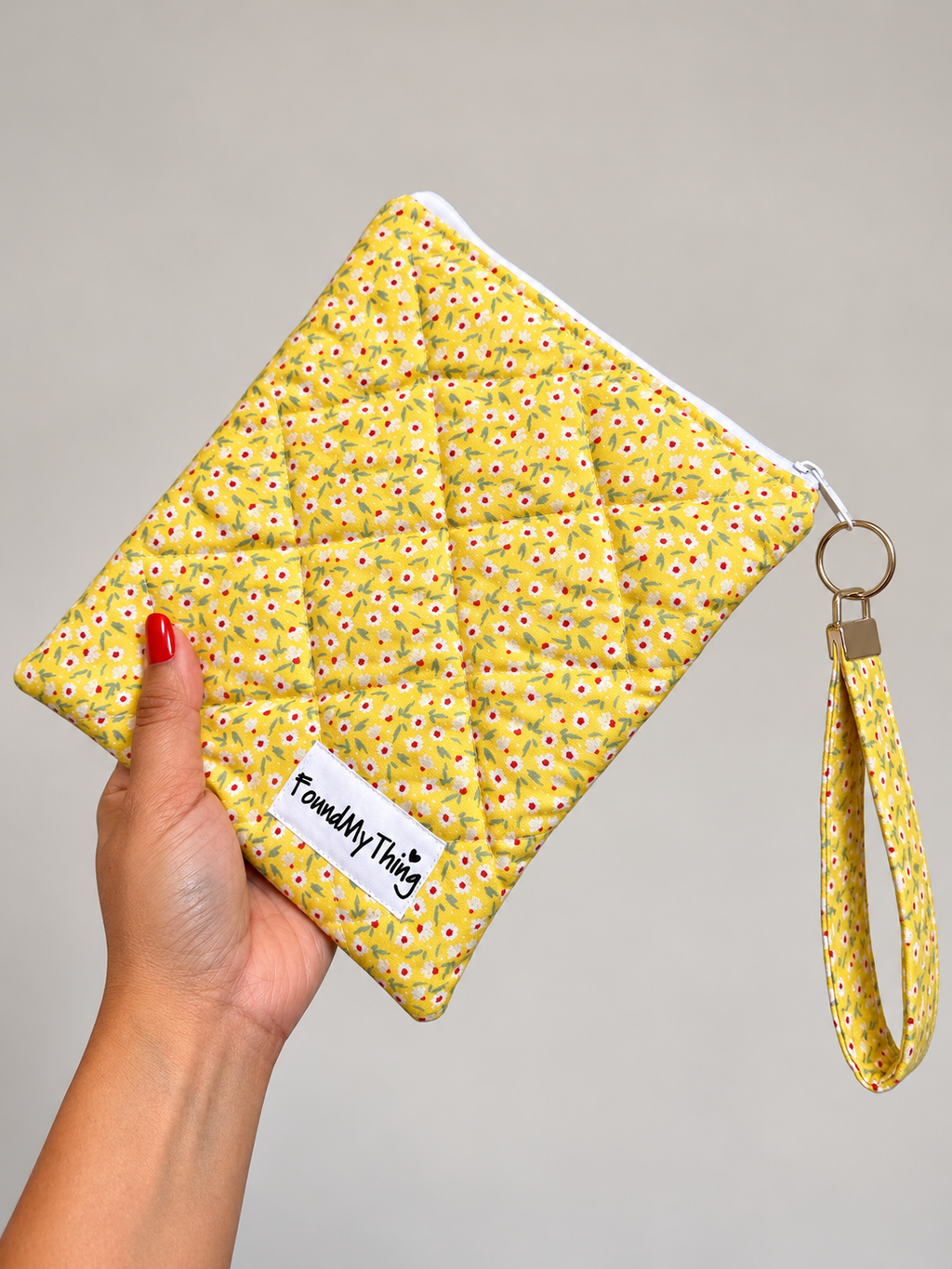 Quilted and Padded Ereader Sleeve with Zipper Closure and Matching Wristlet Keyrings