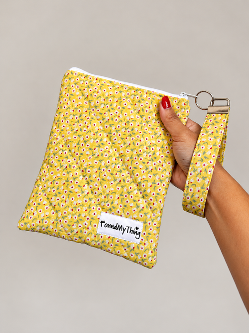 Quilted and Padded Ereader Sleeve with Zipper Closure and Matching Wristlet Keyrings