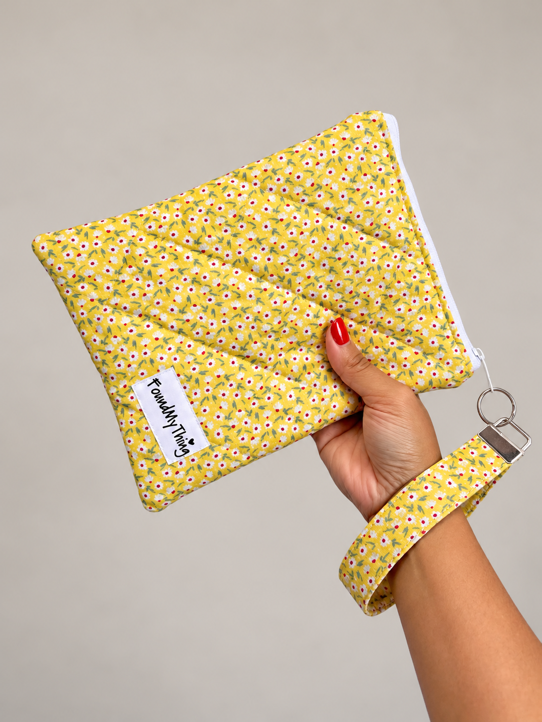 Quilted and Padded Ereader Sleeve with Zipper Closure and Matching Wristlet Keyrings