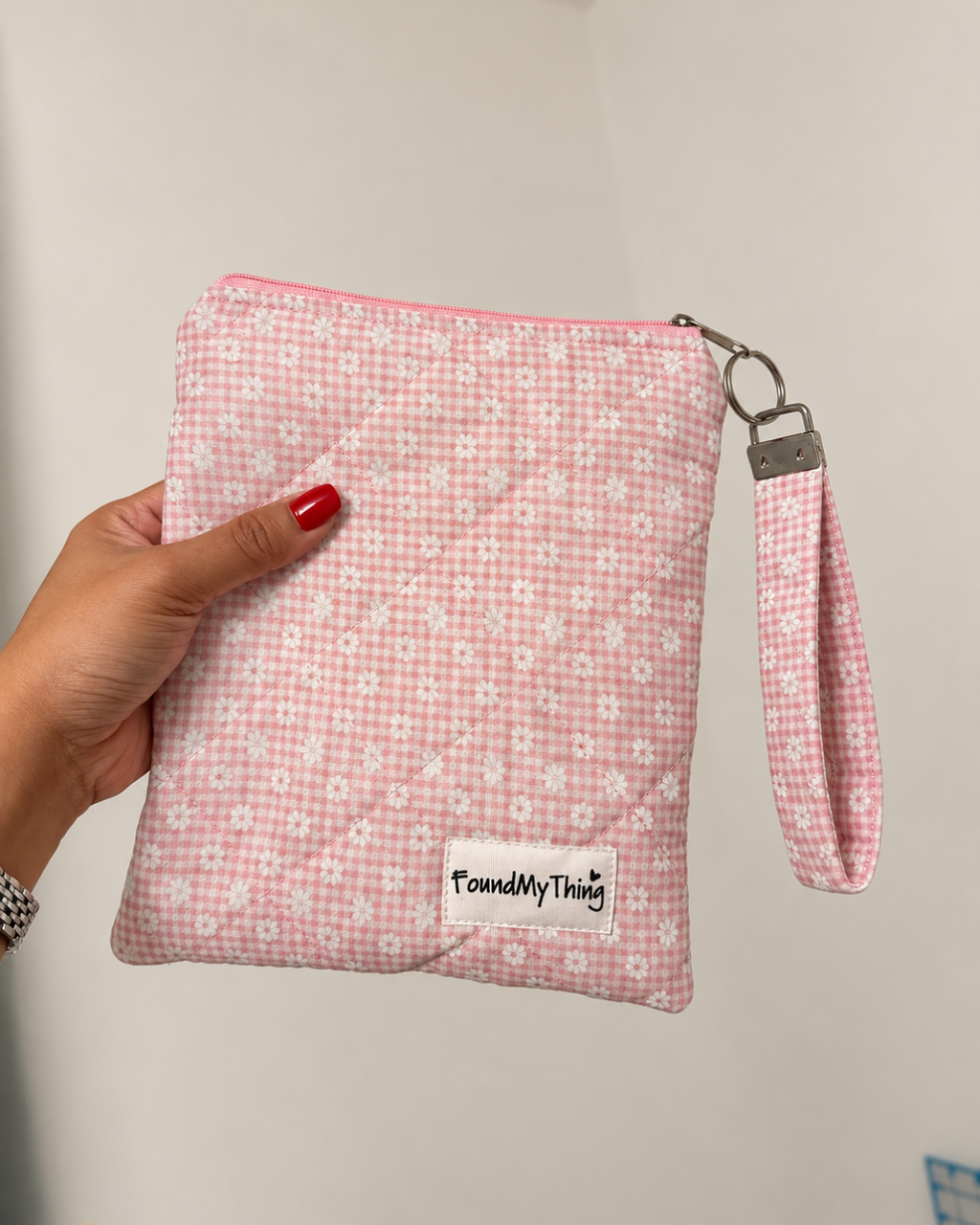 Quilted and Padded Ereader Sleeve for Kindle Paperwhite with Zipper Closure and Matching Wristlet Keyrings