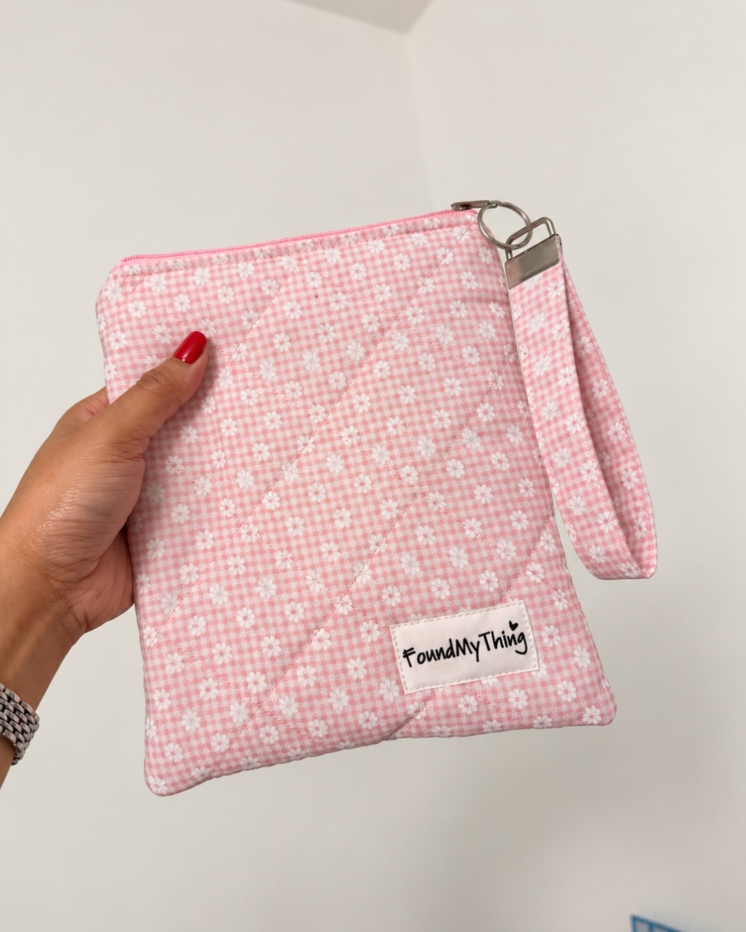 Quilted and Padded Ereader Sleeve for Kindle Paperwhite with Zipper Closure and Matching Wristlet Keyrings