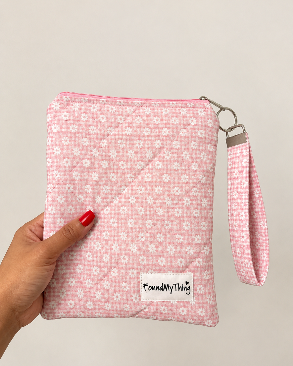Quilted and Padded Ereader Sleeve for Kindle Paperwhite with Zipper Closure and Matching Wristlet Keyrings